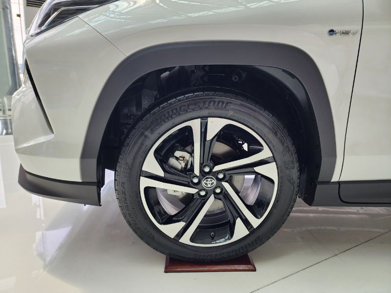 Toyota Yaris Cross V (9)